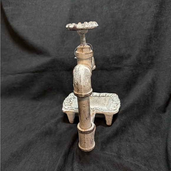 Farmhouse Decor Vintage Style Faucet Soap Dish - Picture 4 of 7